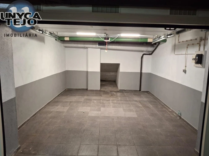 Garagem para Arrendamento em Almada, Cova da Piedade, Pragal e Cacilhas Foto 14