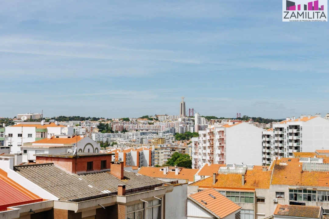 Apartamento T3 para Venda em Laranjeiro e Feijó Foto 16