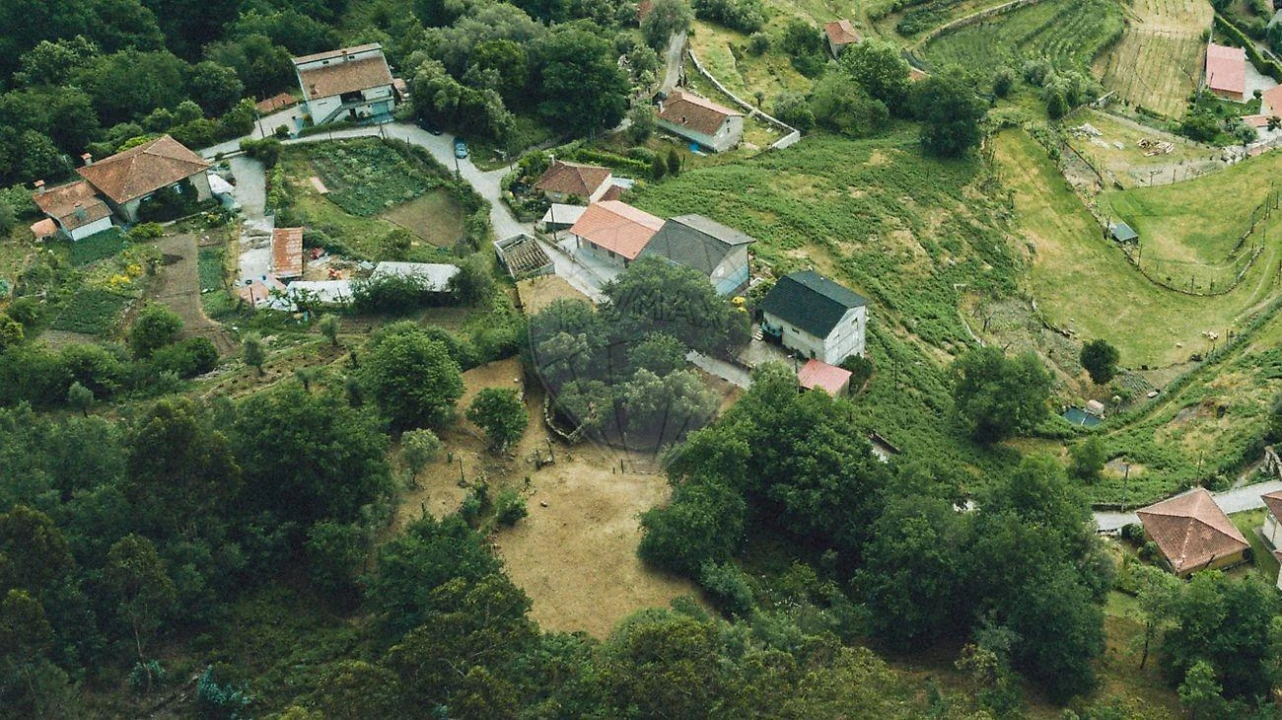 Moradia T1 para Venda em Travassos Foto 38