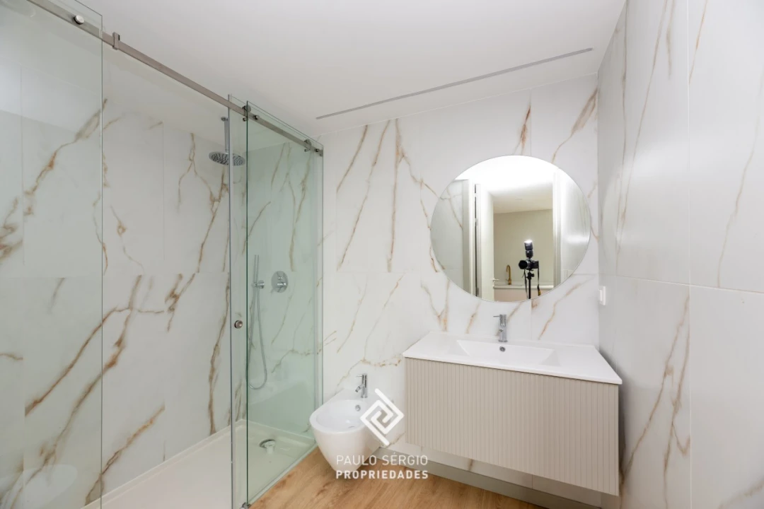 Apartamento T1 para Arrendamento em Santa Marinha e São Pedro da Afurada Foto 12
