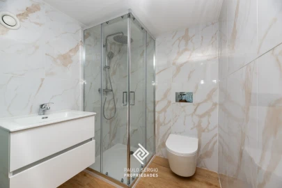 Apartamento T1 para Arrendamento em Santa Marinha e São Pedro da Afurada