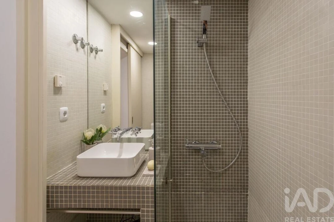 Apartamento T1 para Venda em Misericórdia Foto 17