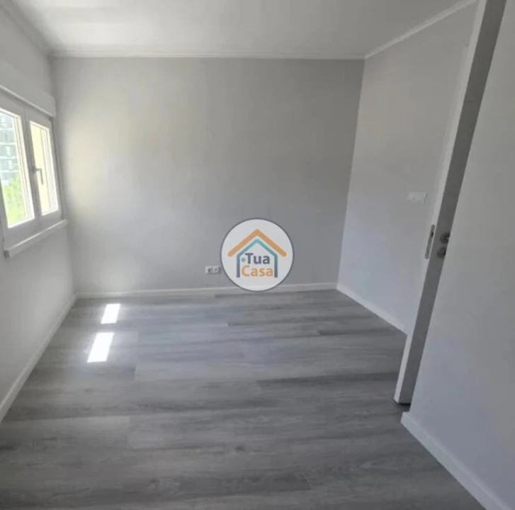 Apartamento T3 para Venda em Laranjeiro e Feijó Foto 19