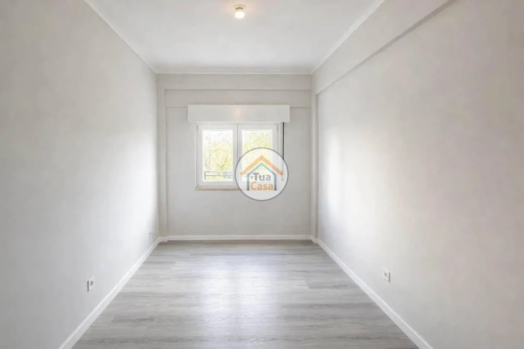 Apartamento T3 para Venda em Laranjeiro e Feijó Foto 8