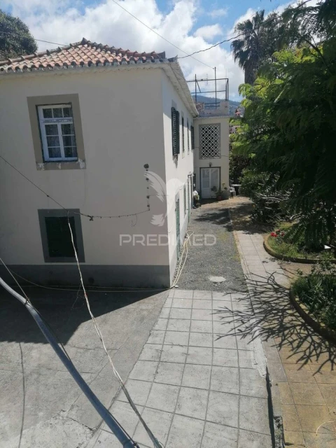 Quinta T9 para Venda em Santo Antonio
