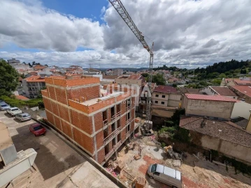 Apartamento T1 para Venda em Sé, Santa Maria e Meixedo