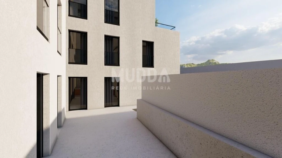 Apartamento T1 para Venda em Sé, Santa Maria e Meixedo Foto 24