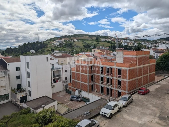 Apartamento T1 para Venda em Sé, Santa Maria e Meixedo Foto 27