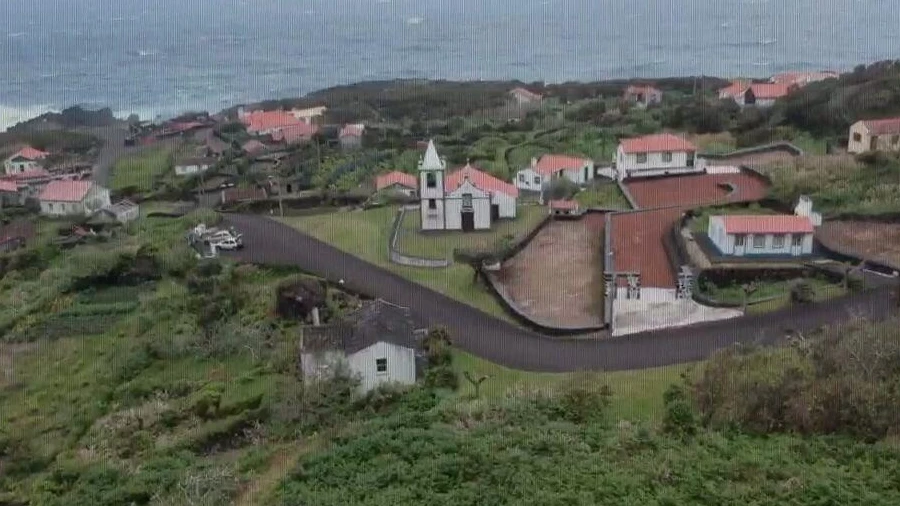 Prédio para Venda em Norte Grande (Neves)