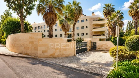 Apartamento T4 para Venda em Póvoa de Santa Iria e Forte da Casa