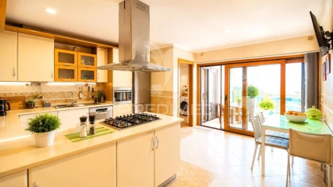 Apartamento T4 para Venda em Póvoa de Santa Iria e Forte da Casa
