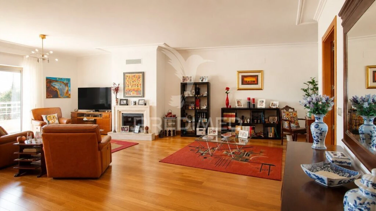 Apartamento T4 para Venda em Póvoa de Santa Iria e Forte da Casa Foto 8