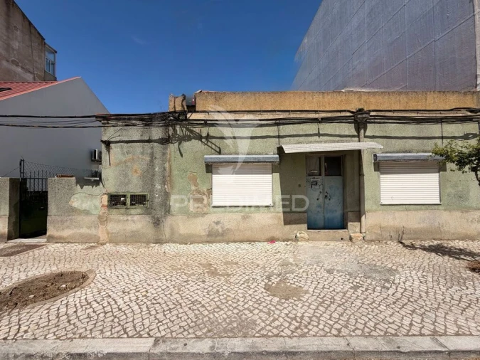 Moradia T3 para Venda em Baixa da Banheira e Vale da Amoreira Foto 2