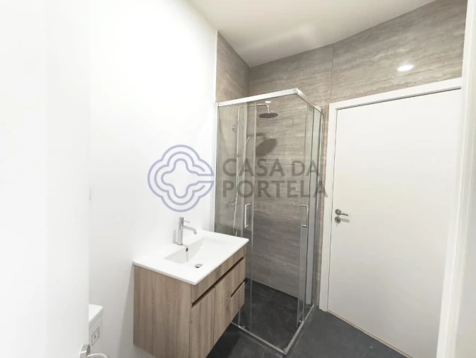 Loja para Venda em Custóias, Leça do Balio e Guifões Foto 7