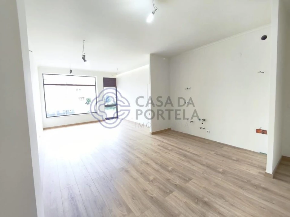 Loja para Venda em Custóias, Leça do Balio e Guifões Foto 19