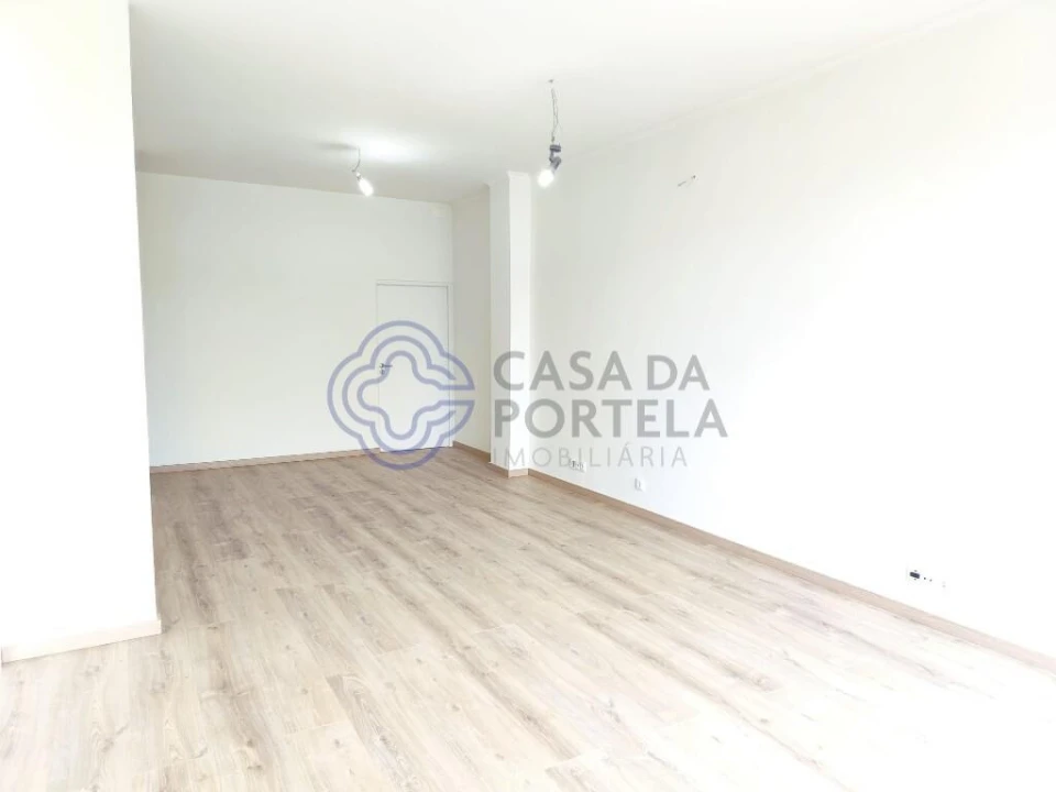 Loja para Venda em Custóias, Leça do Balio e Guifões Foto 21
