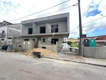 Moradia T4 para Venda em Fernao Ferro