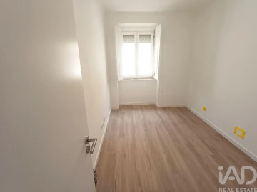 Apartamento T1 para Arrendamento em Penha de França