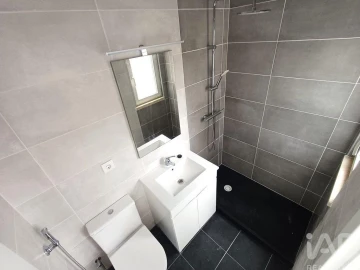Apartamento T1 para Arrendamento em Penha de França