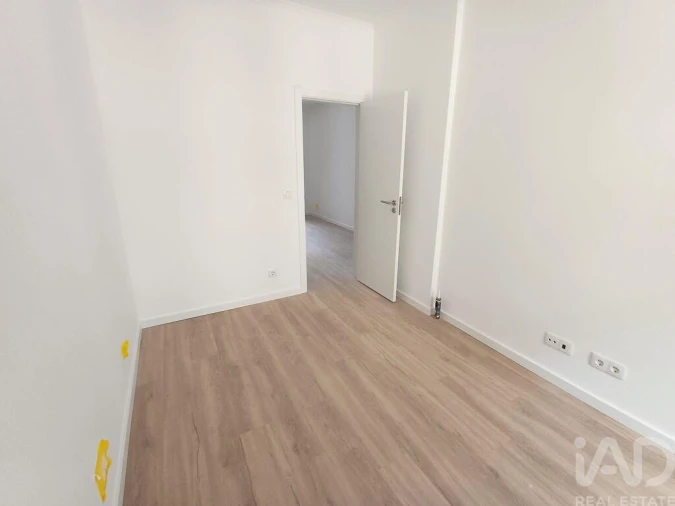 Apartamento T1 para Arrendamento em Penha de França Foto 5
