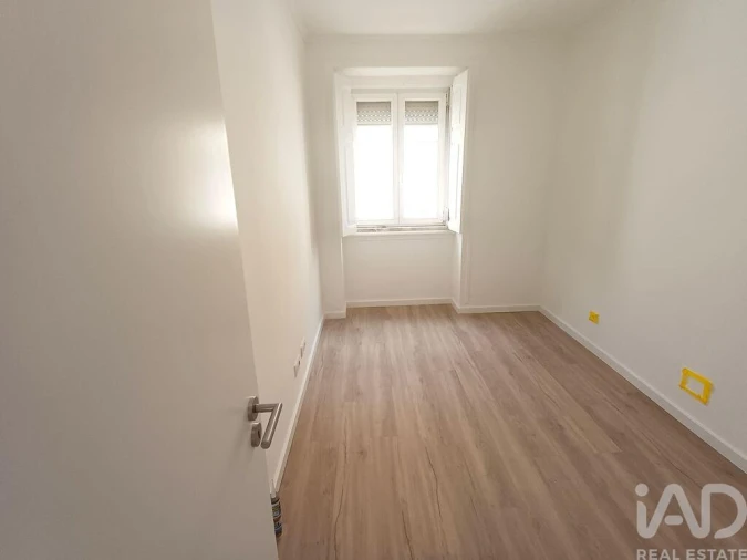 Apartamento T1 para Arrendamento em Penha de França Foto 4