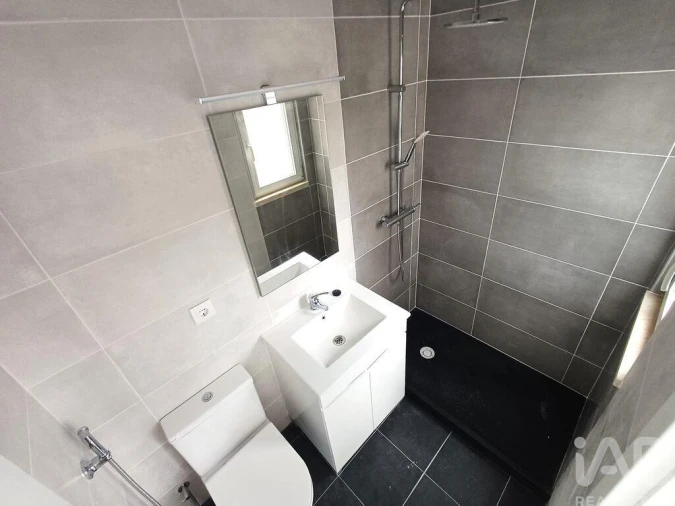 Apartamento T1 para Arrendamento em Penha de França Foto 18