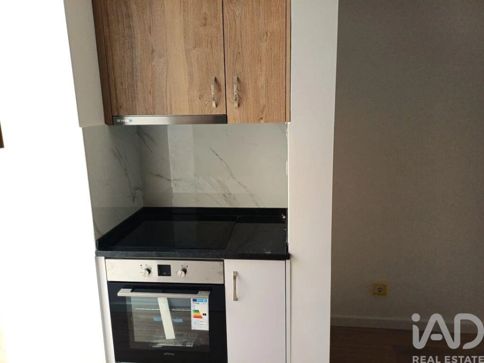 Apartamento T1 para Arrendamento em Penha de França Foto 11