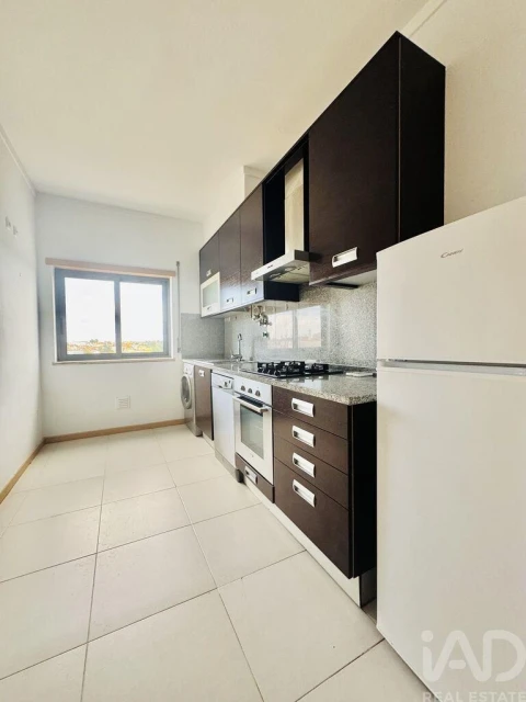 Apartamento T1 para Venda em Charneca de Caparica e Sobreda