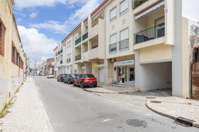 Garagem para Venda em Setubal (São Sebastião)