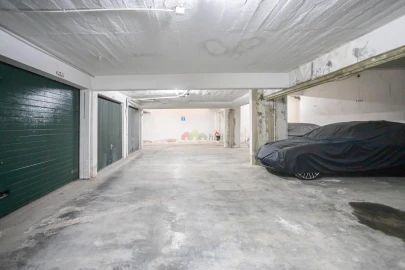 Garagem para Venda em Setubal (São Sebastião)