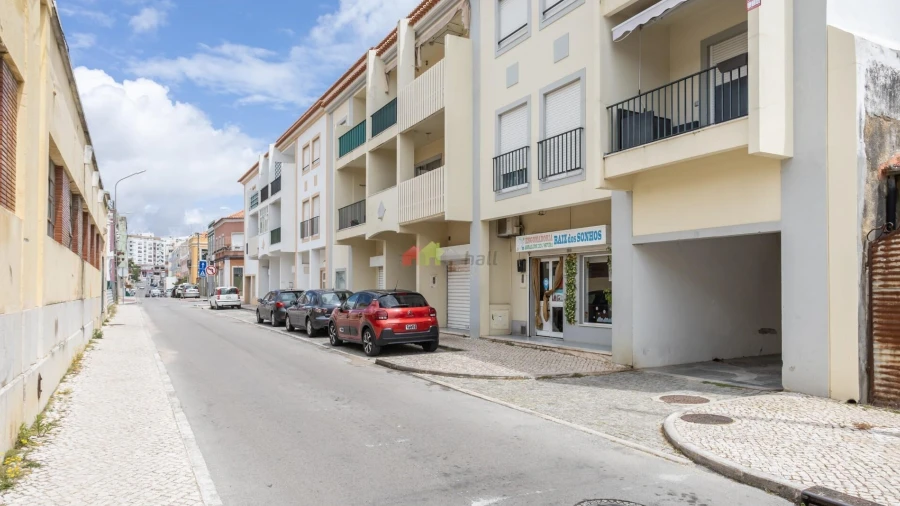 Garagem para Venda em Setubal (São Sebastião)