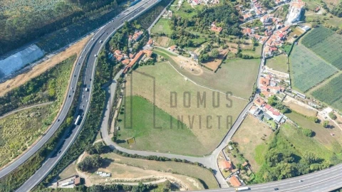 Quinta T5 para Venda em Pedroso e Seixezelo