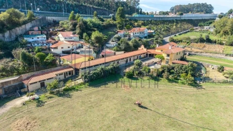 Quinta T5 para Venda em Pedroso e Seixezelo