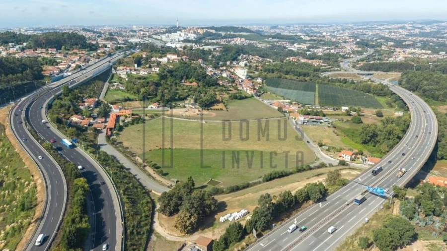 Quinta T5 para Venda em Pedroso e Seixezelo Foto 4