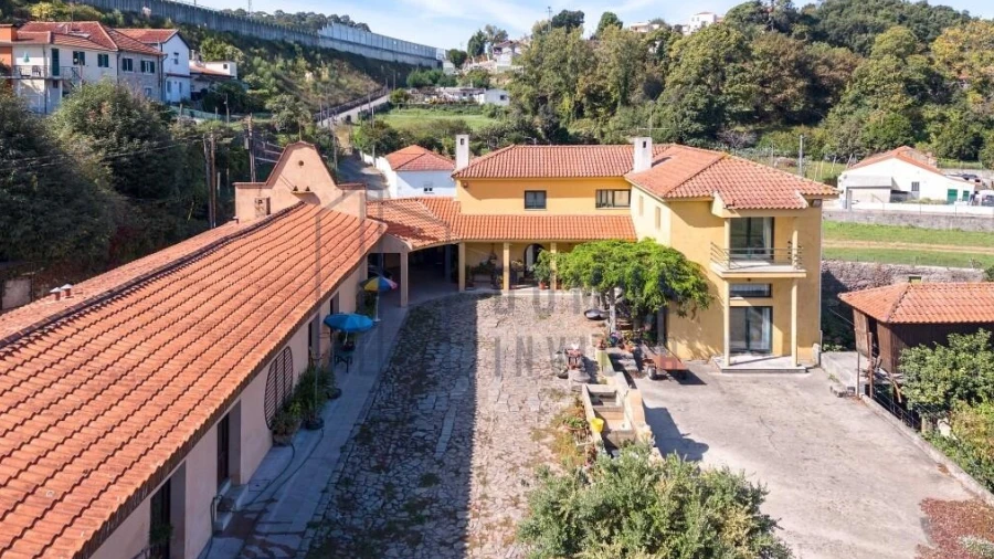 Quinta T5 para Venda em Pedroso e Seixezelo