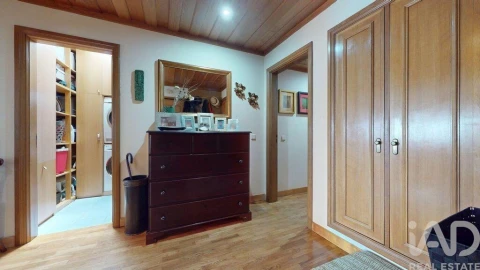 Apartamento T3 para Venda em Requeixo, Nossa Senhora de Fátima e Nariz