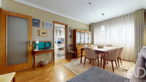 Apartamento T3 para Venda em Requeixo, Nossa Senhora de Fátima e Nariz
