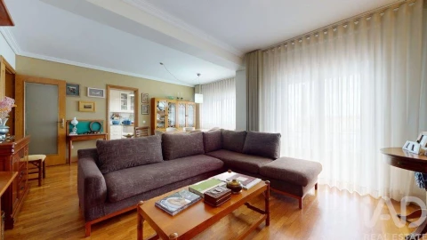 Apartamento T3 para Venda em Requeixo, Nossa Senhora de Fátima e Nariz
