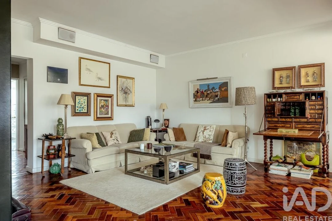 Apartamento T2 para Venda em Campolide Foto 12