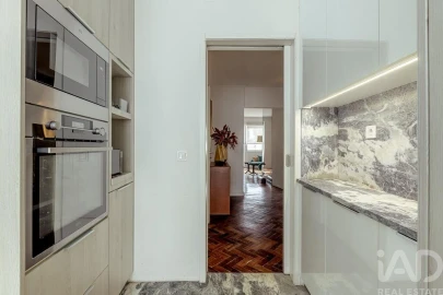 Apartamento T2 para Venda em Campolide
