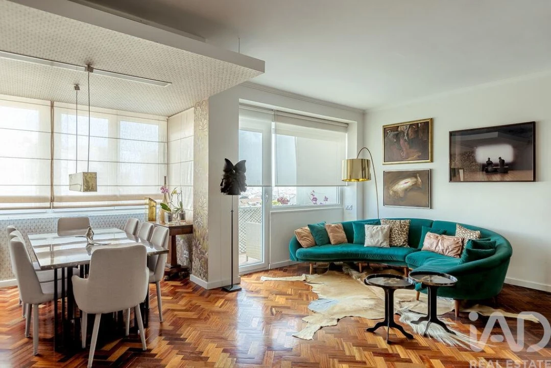 Apartamento T2 para Venda em Campolide Foto 5