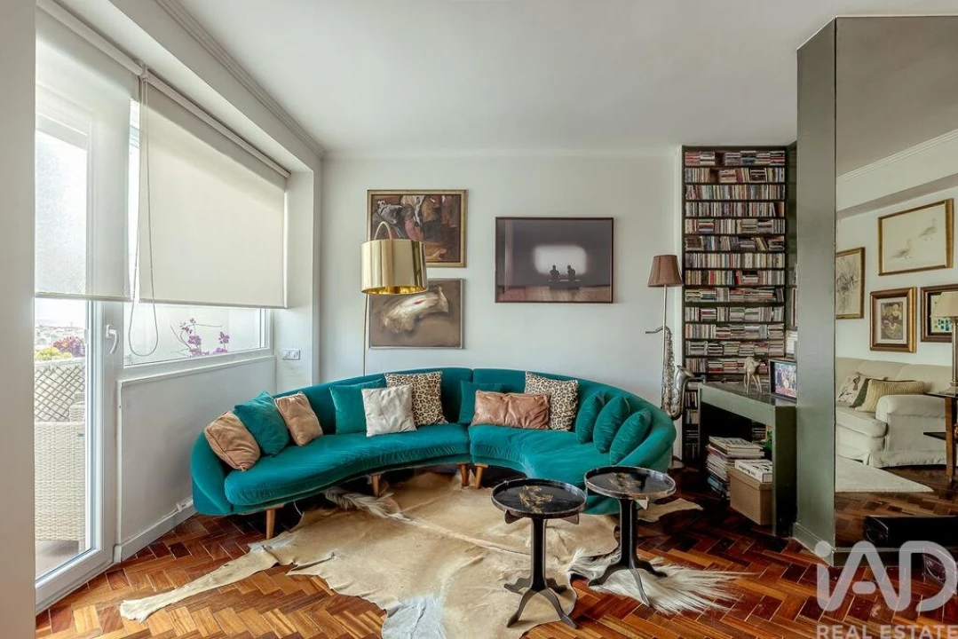 Apartamento T2 para Venda em Campolide Foto 4