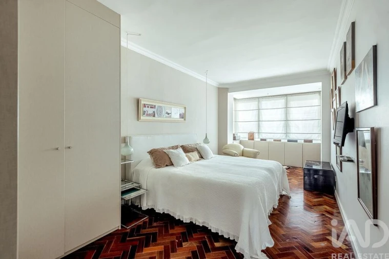 Apartamento T2 para Venda em Campolide Foto 29