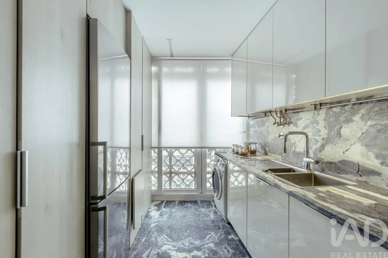 Apartamento T2 para Venda em Campolide Foto 17