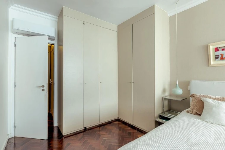 Apartamento T2 para Venda em Campolide Foto 24