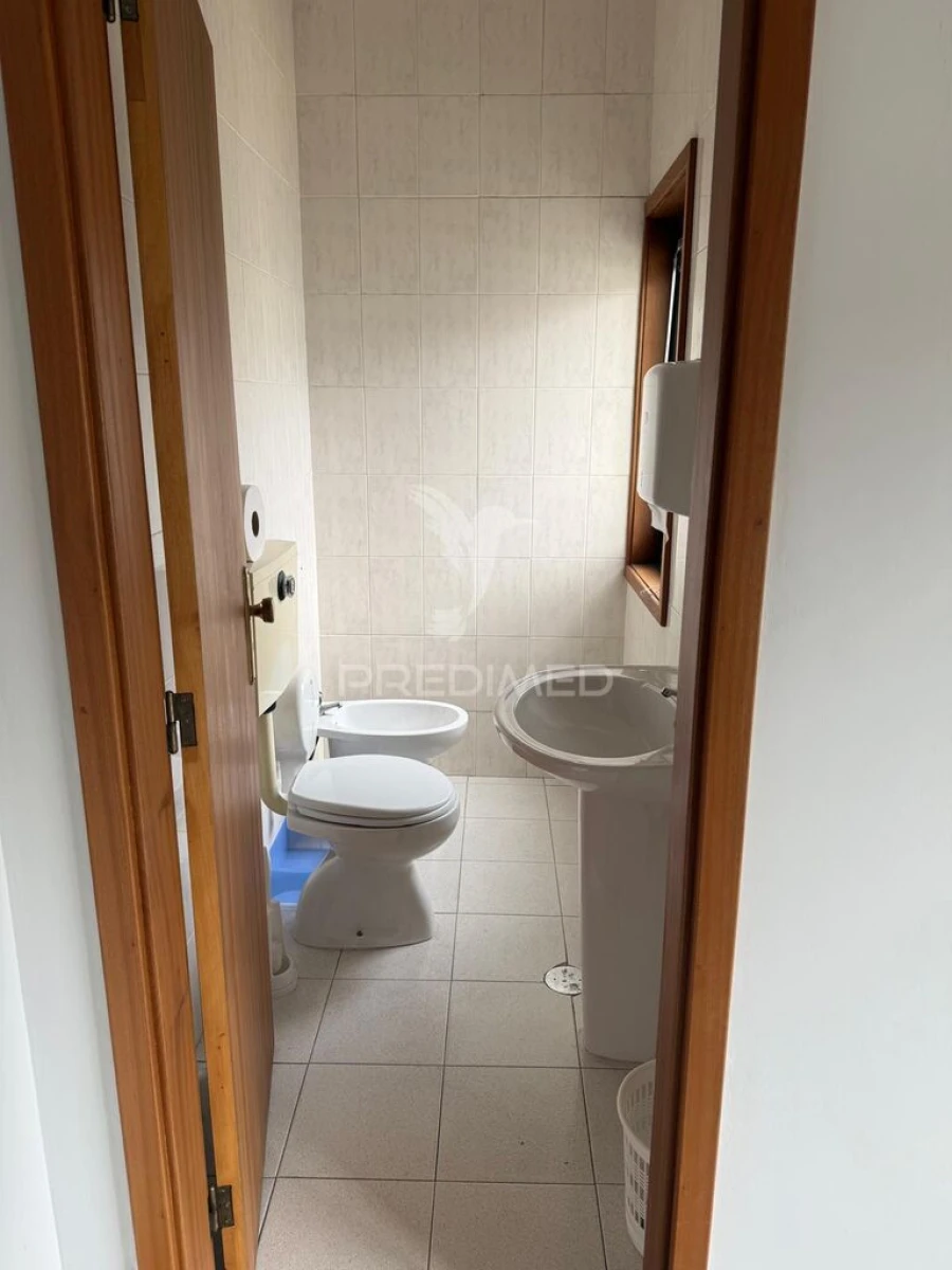 Apartamento T6 para Venda em Água Longa Foto 15