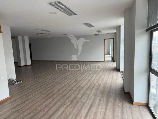Apartamento T6 para Venda em Água Longa Foto 6
