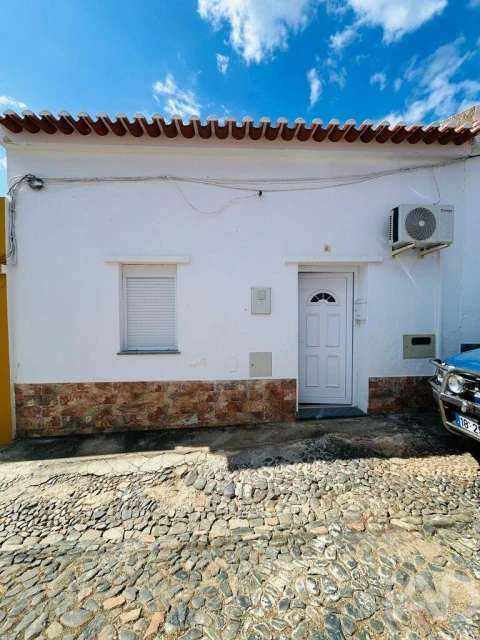 Moradia T3 para Venda em Cabeça Gorda