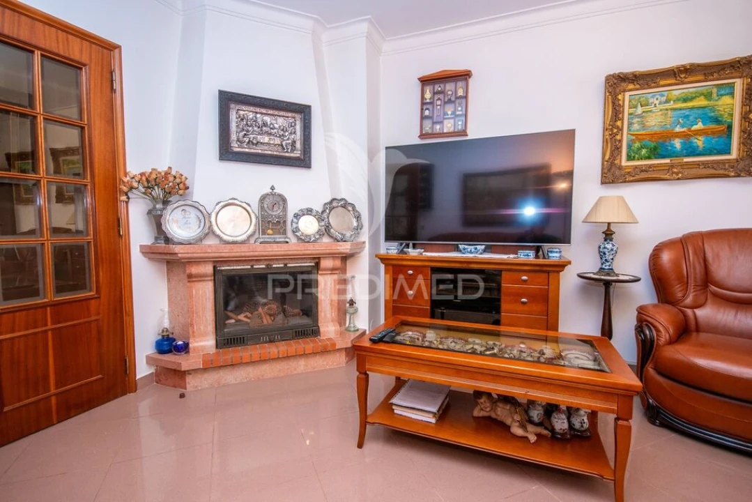 Apartamento T3 para Venda em Ramada e Caneças Foto 10