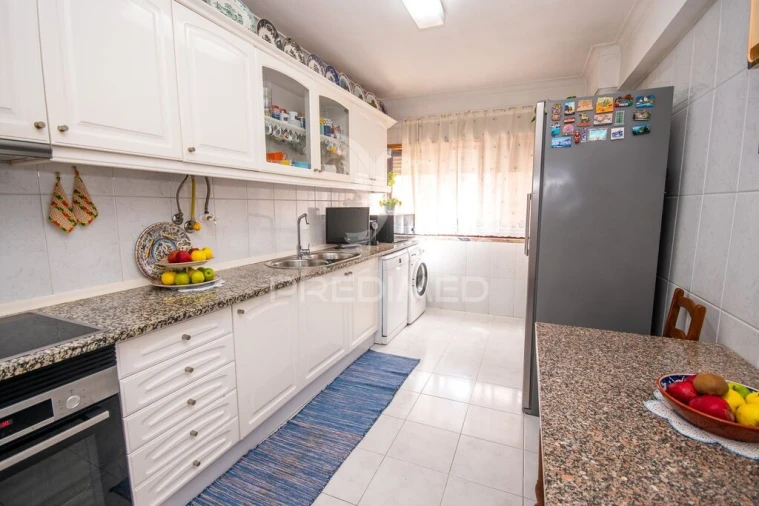 Apartamento T3 para Venda em Ramada e Caneças Foto 6